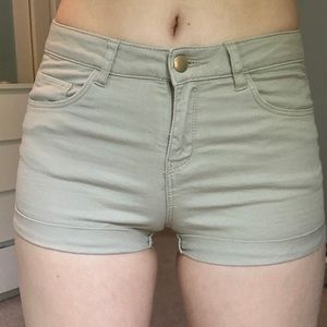 H&M tan khaki shorts